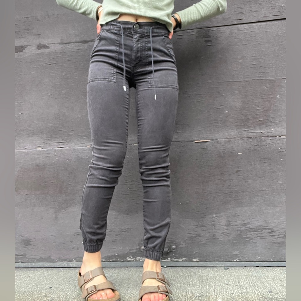American eagle jogger pants